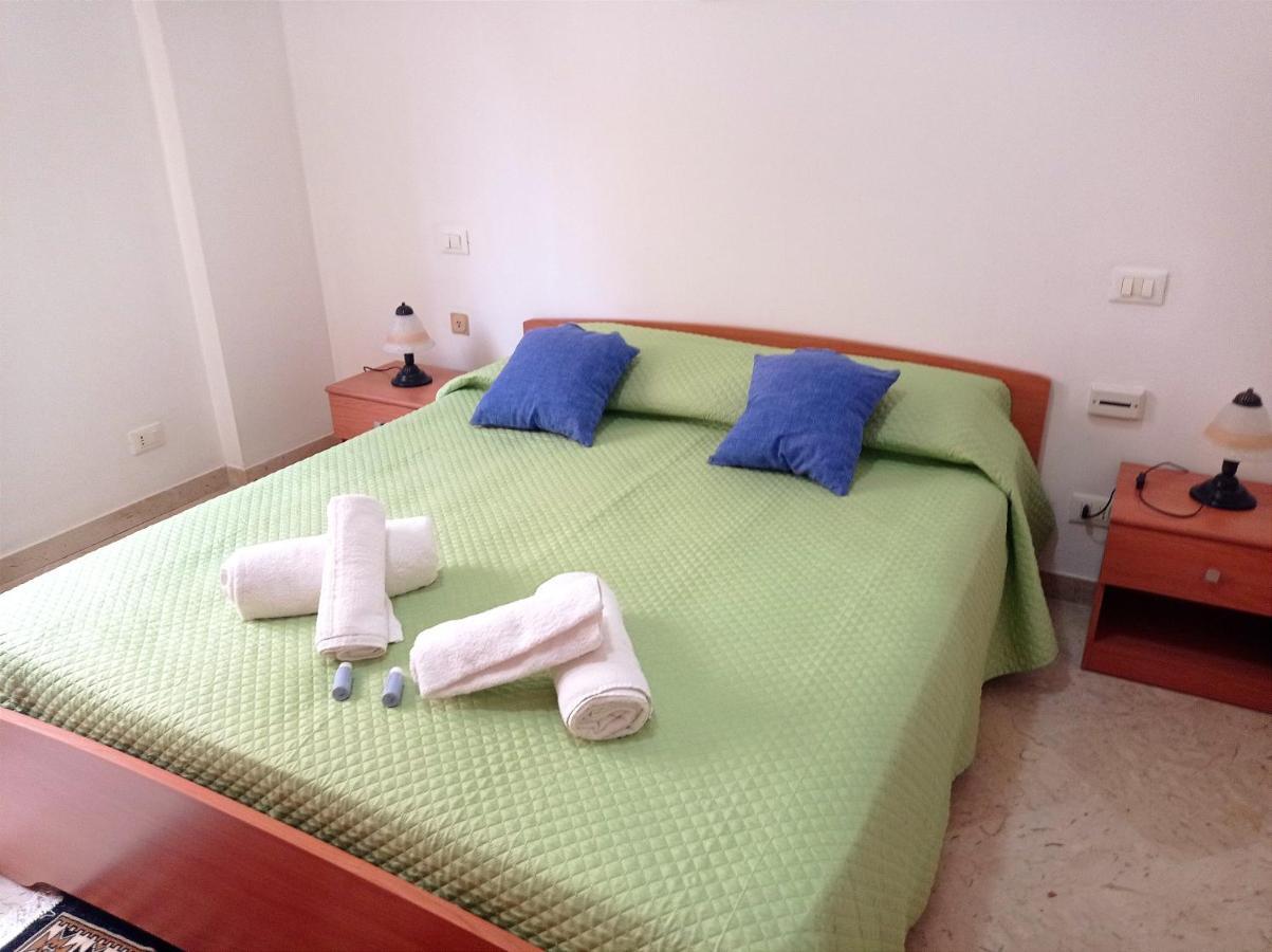 הוילה קאסטלמארה דל גולפו Vacanze Del Corso מראה חיצוני תמונה
