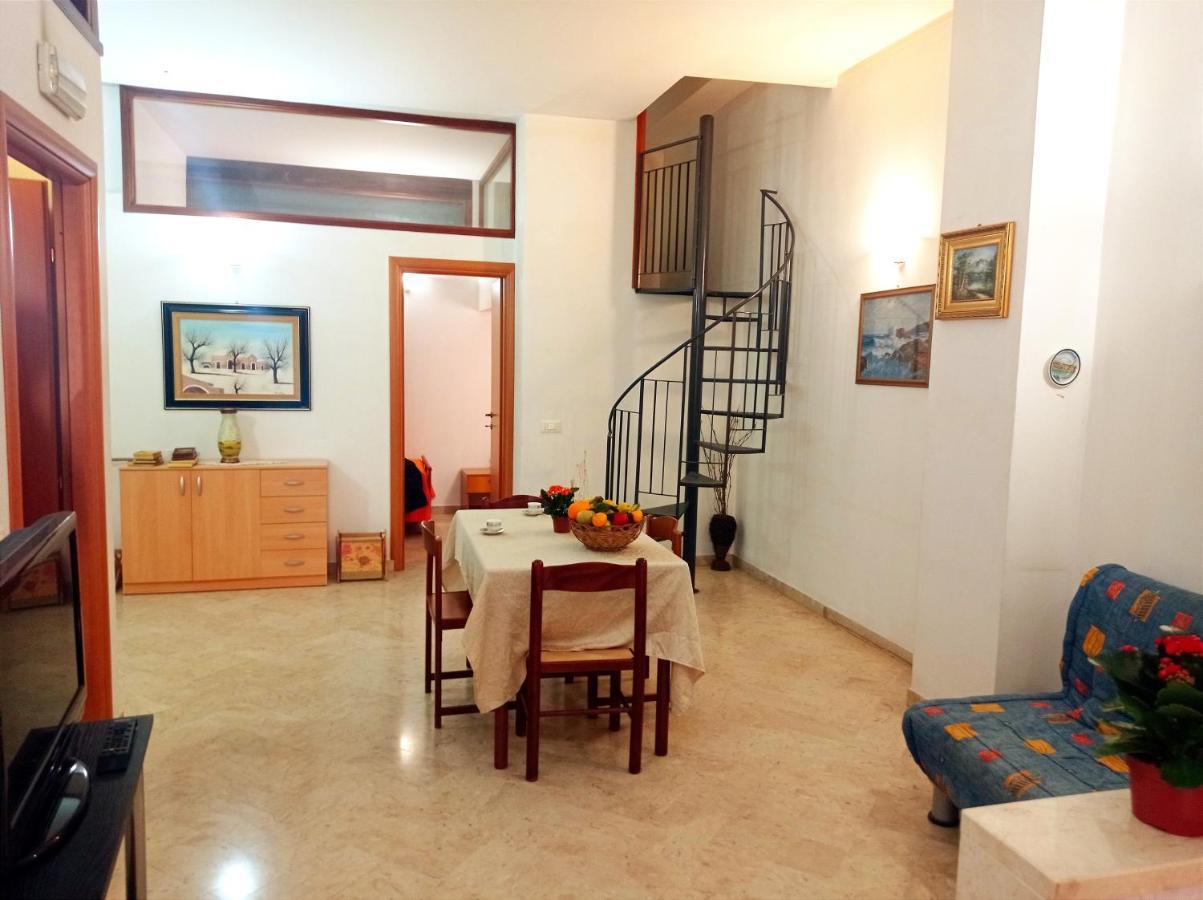 הוילה קאסטלמארה דל גולפו Vacanze Del Corso מראה חיצוני תמונה
